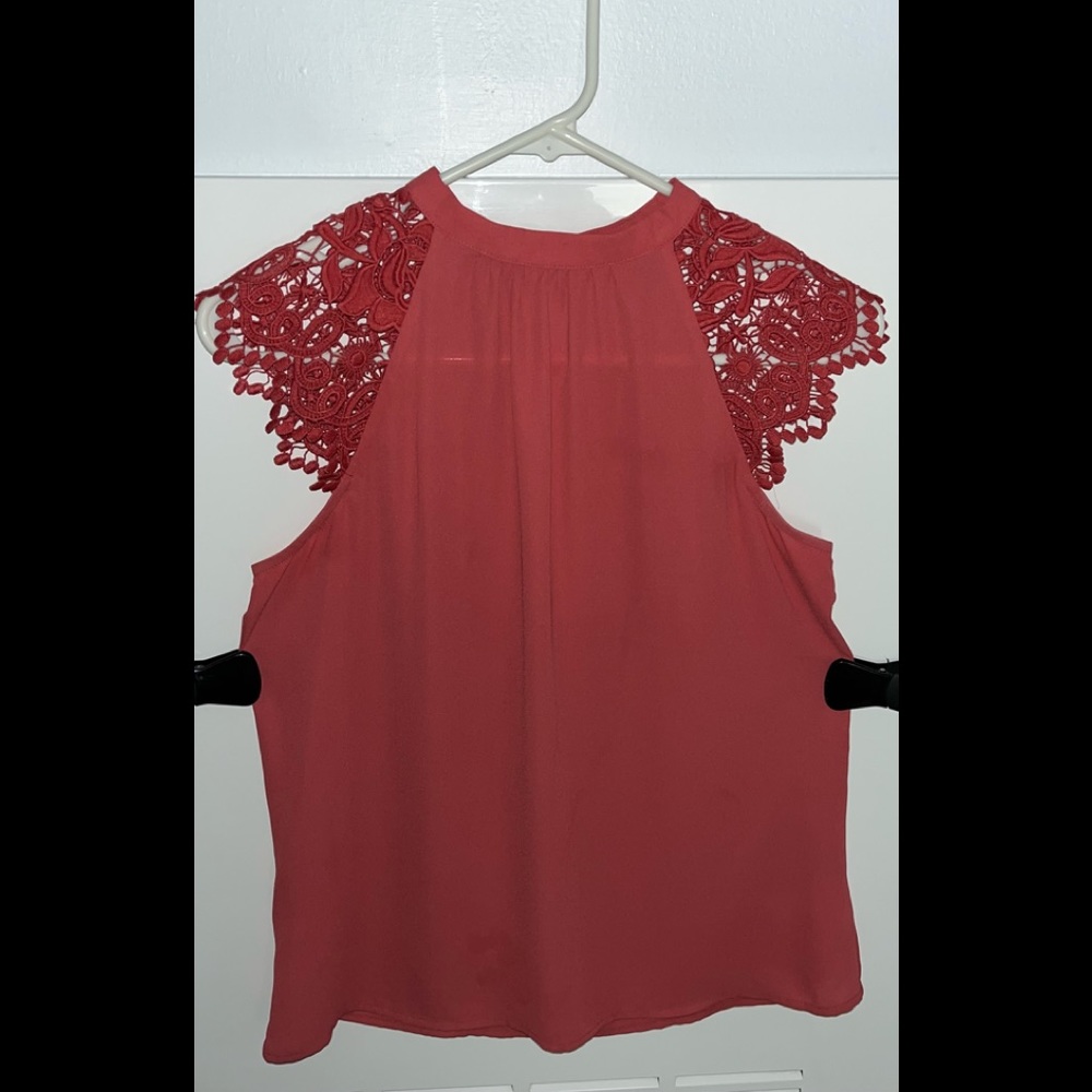 Pink shirt with lace sleeves 💕
